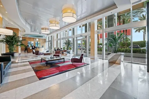 175 SW 7th Street Miami FL 33130