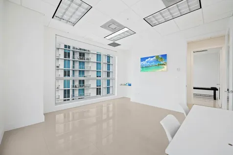 175 SW 7th Street Miami FL 33130