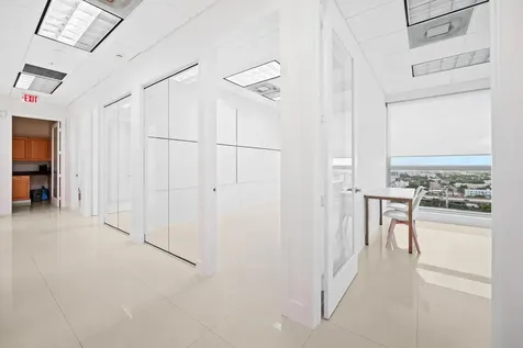 175 SW 7th Street Miami FL 33130