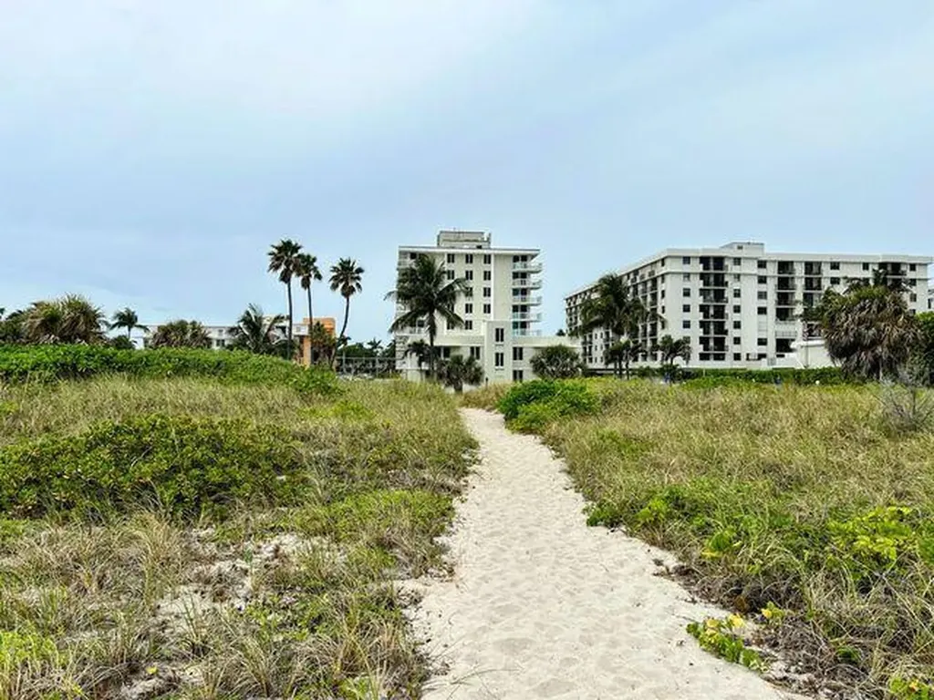 125 S Ocean Avenue Palm Beach Shores FL 33404