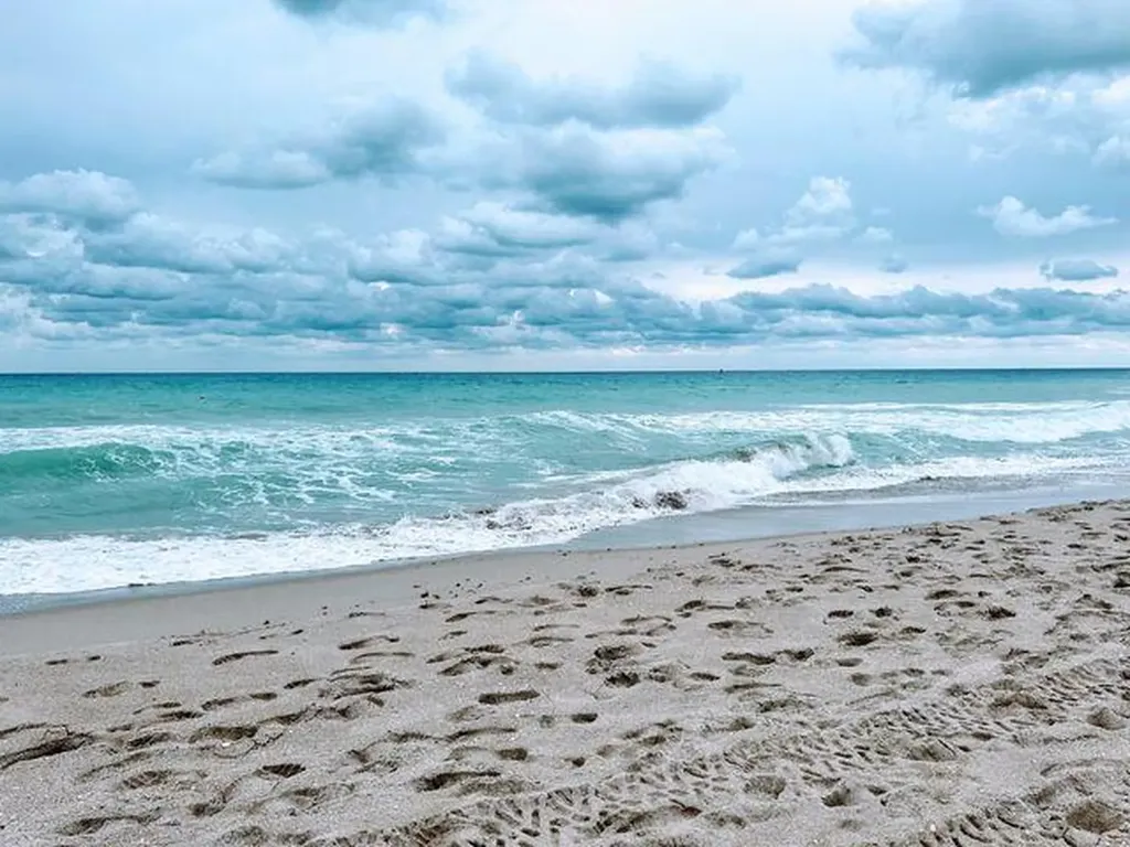 125 S Ocean Avenue Palm Beach Shores FL 33404