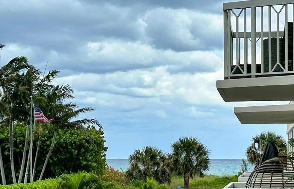 125 S Ocean Avenue Palm Beach Shores FL 33404