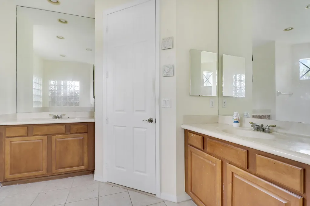 1599 Newhaven Point Lane West Palm Beach FL 33411