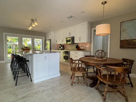 423 Beacon Street Tequesta FL 33469