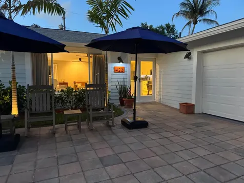 423 Beacon Street Tequesta FL 33469