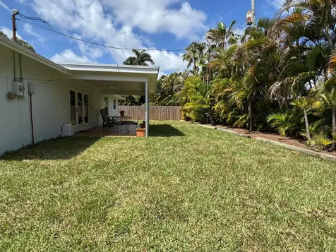 423 Beacon Street Tequesta FL 33469