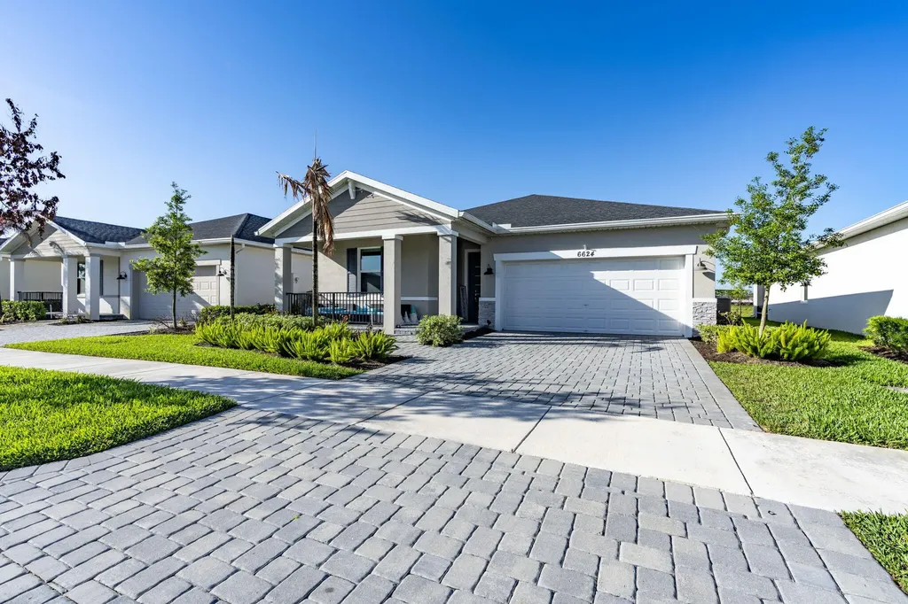 6624 NW Cloverdale Avenue Port St Lucie FL 34987