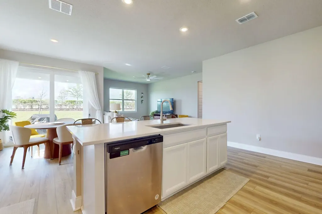 6624 NW Cloverdale Avenue Port St Lucie FL 34987