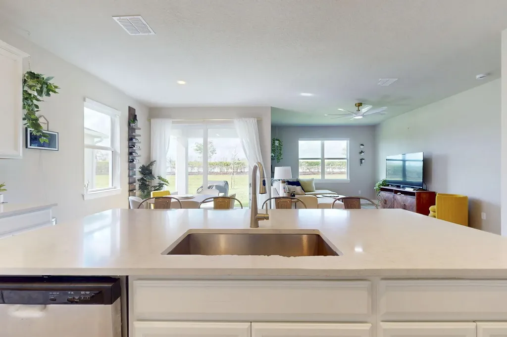 6624 NW Cloverdale Avenue Port St Lucie FL 34987
