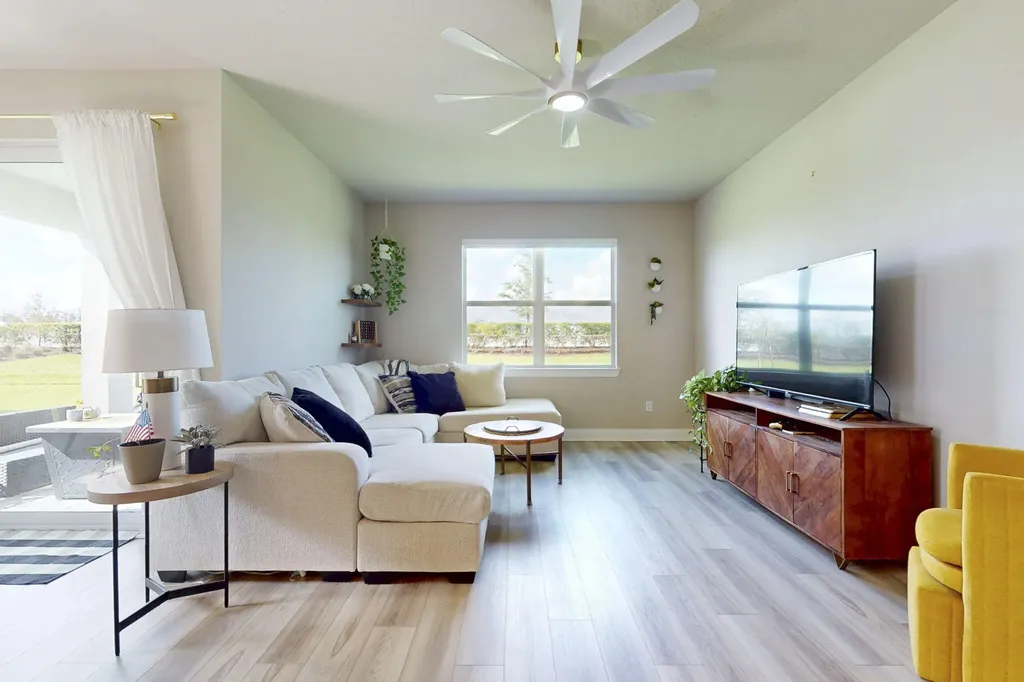 6624 NW Cloverdale Avenue Port St Lucie FL 34987