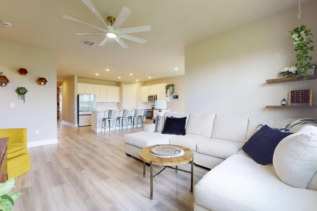 6624 NW Cloverdale Avenue Port St Lucie FL 34987