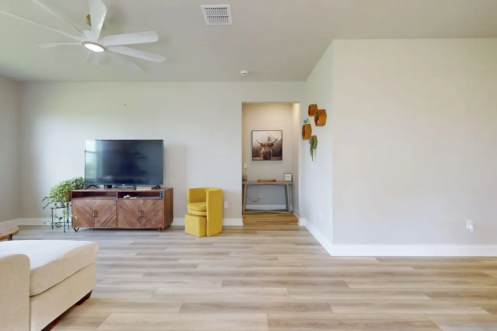 6624 NW Cloverdale Avenue Port St Lucie FL 34987