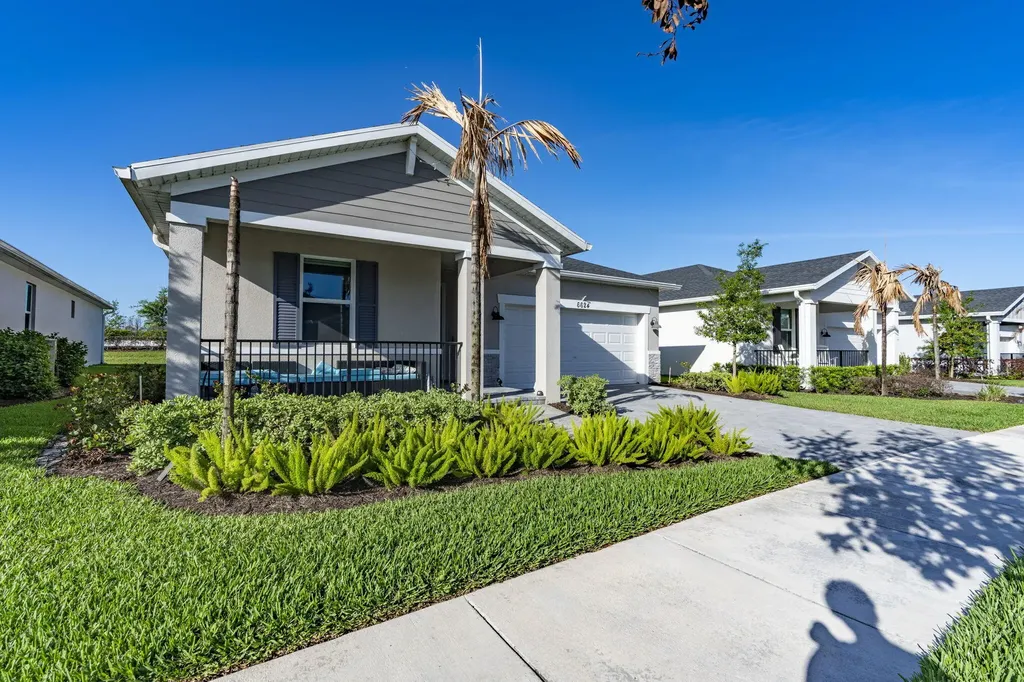 6624 NW Cloverdale Avenue Port St Lucie FL 34987