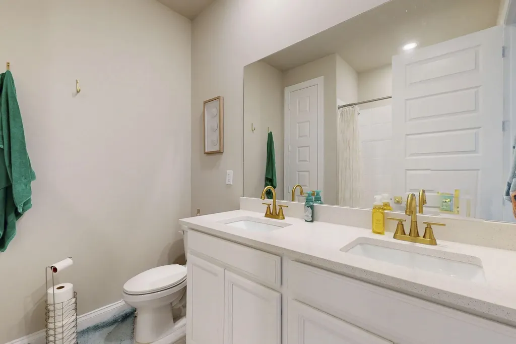 6624 NW Cloverdale Avenue Port St Lucie FL 34987