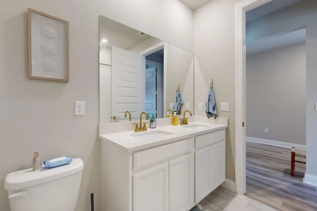 6624 NW Cloverdale Avenue Port St Lucie FL 34987