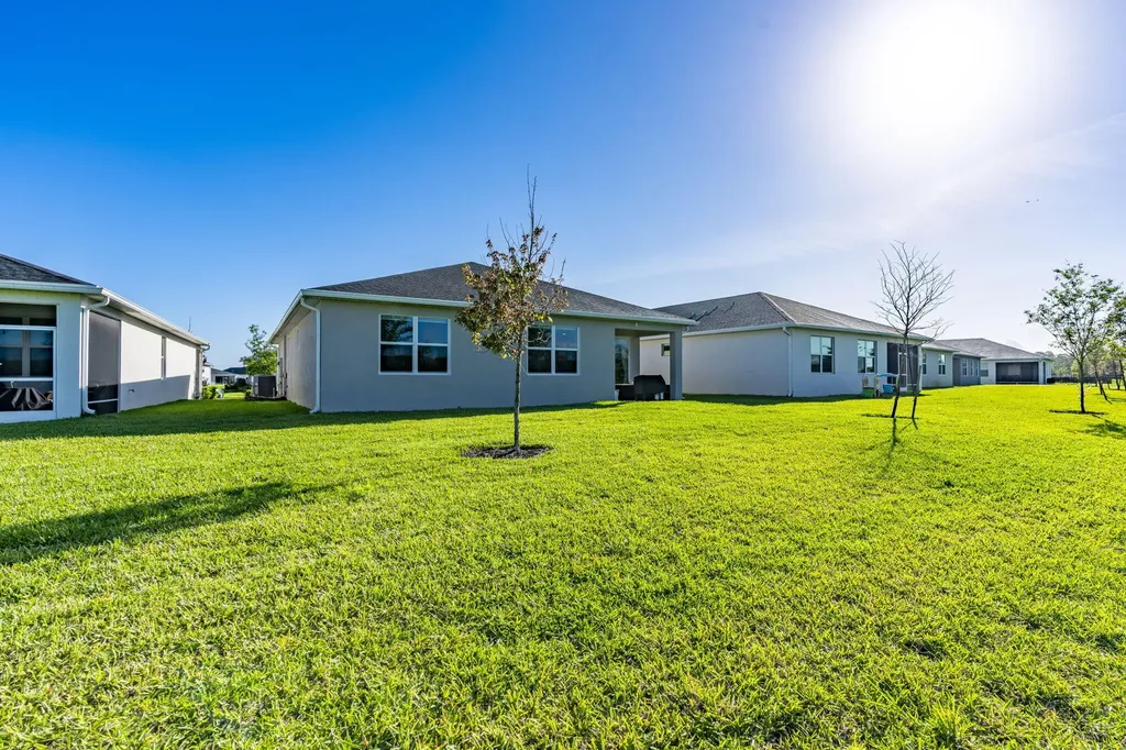 6624 NW Cloverdale Avenue Port St Lucie FL 34987