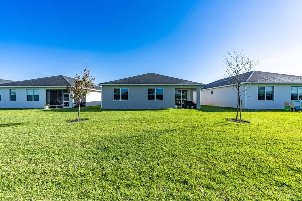 6624 NW Cloverdale Avenue Port St Lucie FL 34987