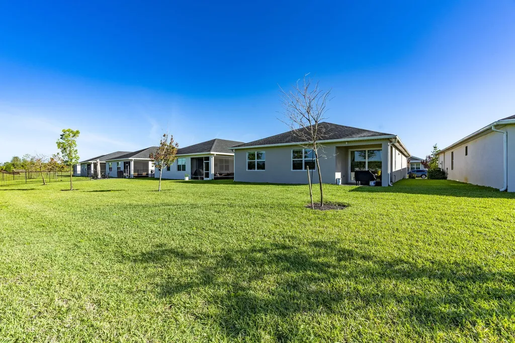 6624 NW Cloverdale Avenue Port St Lucie FL 34987