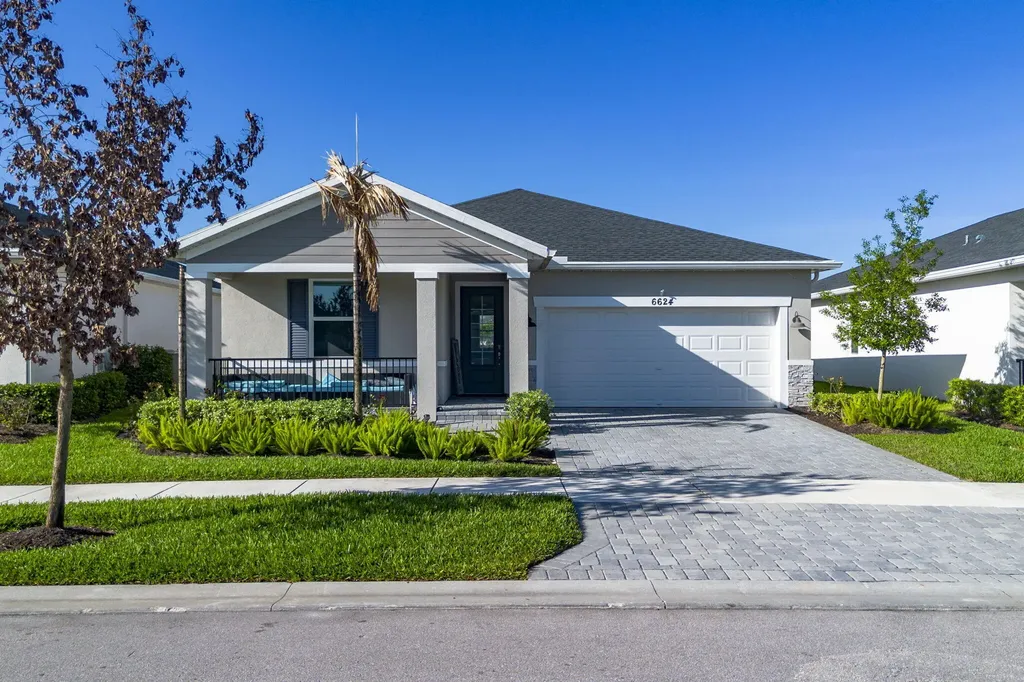 6624 NW Cloverdale Avenue Port St Lucie FL 34987