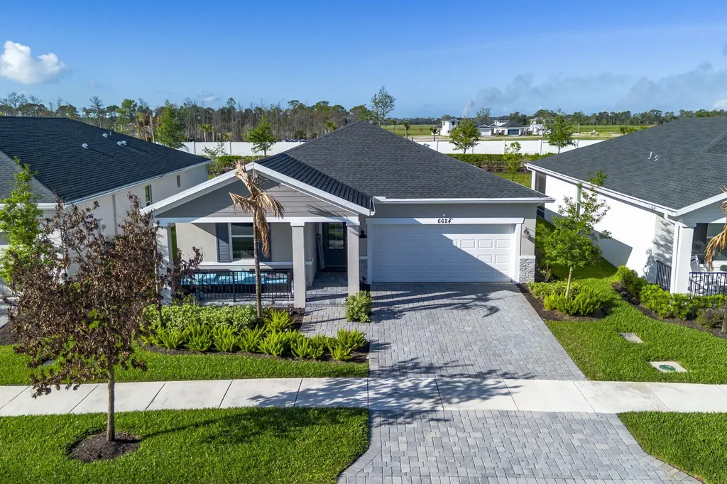 6624 NW Cloverdale Avenue Port St Lucie FL 34987