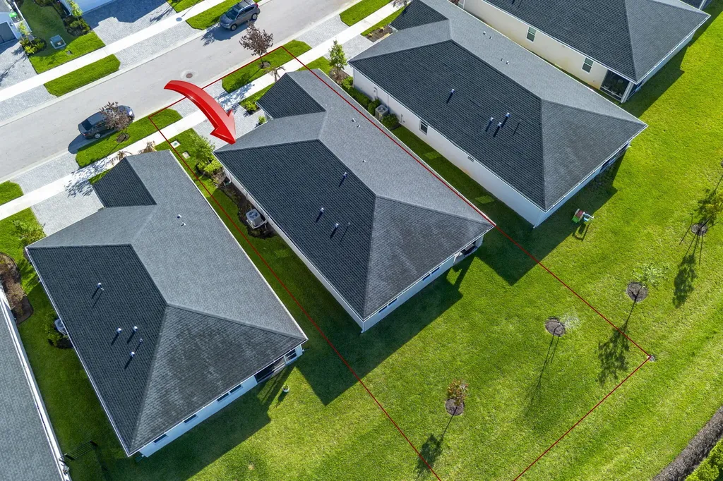 6624 NW Cloverdale Avenue Port St Lucie FL 34987