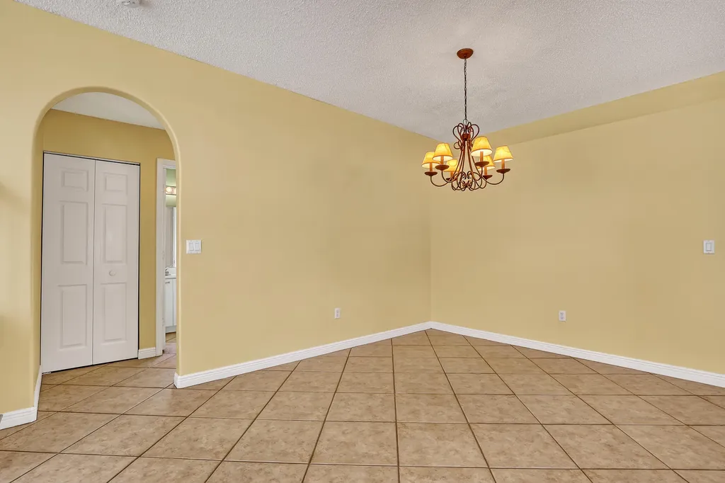 2465 Westmont Lane Royal Palm Beach FL 33411