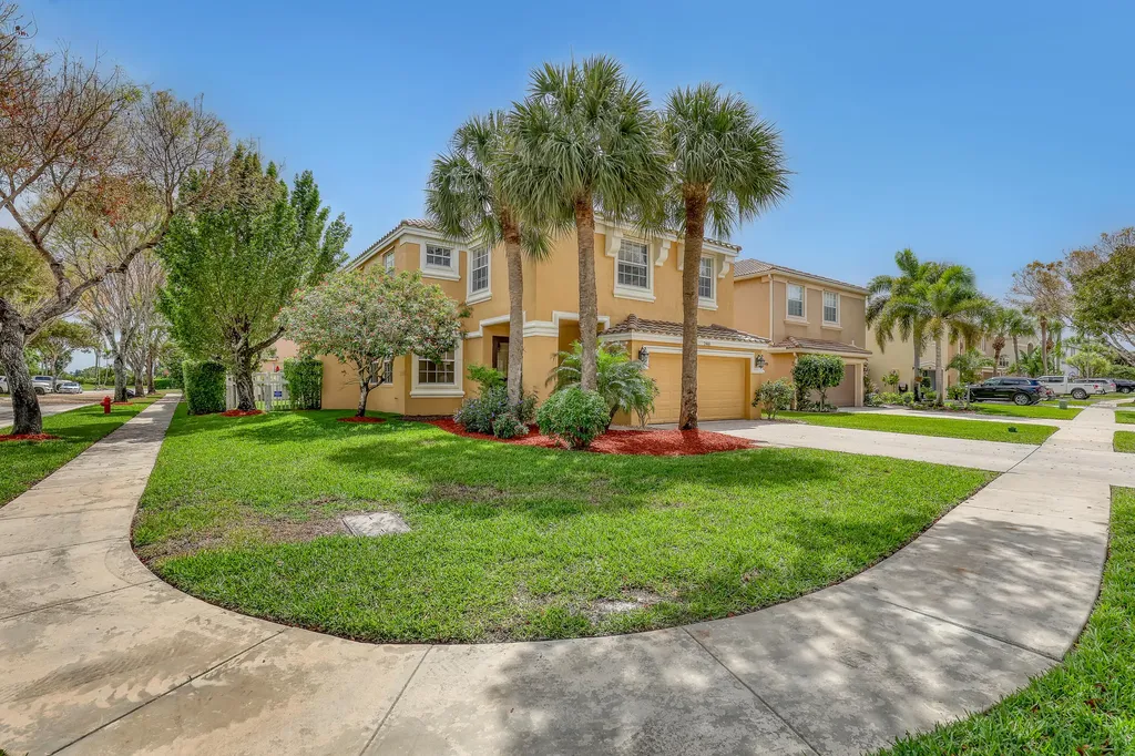 2465 Westmont Lane Royal Palm Beach FL 33411
