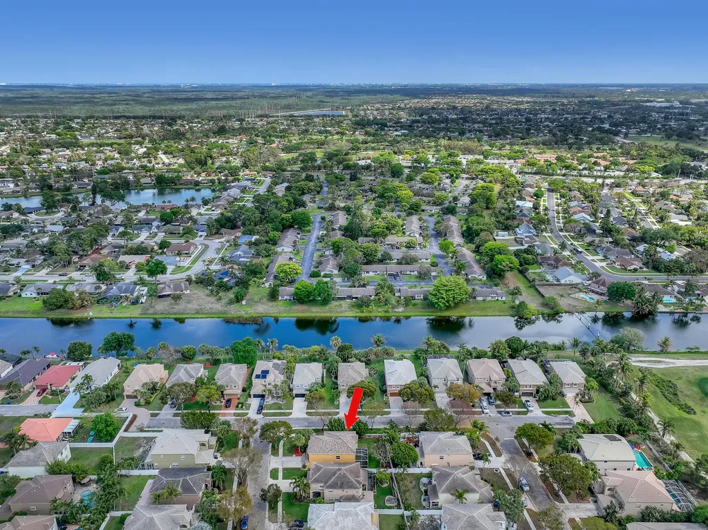 2465 Westmont Lane Royal Palm Beach FL 33411