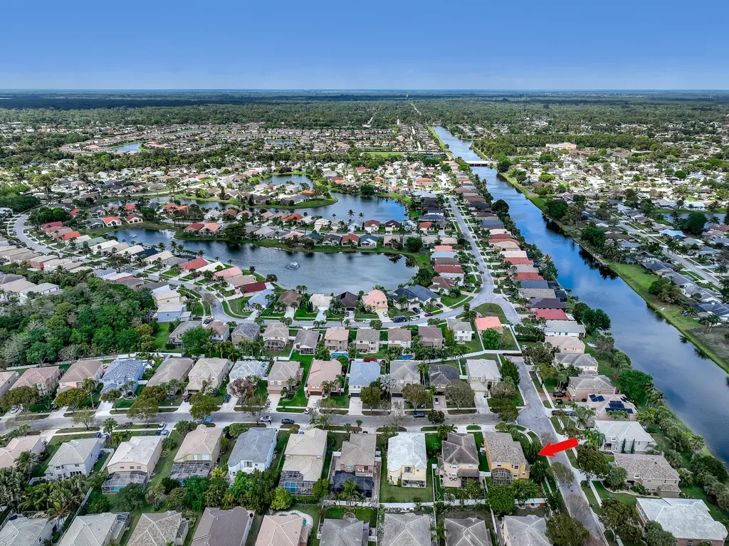 2465 Westmont Lane Royal Palm Beach FL 33411