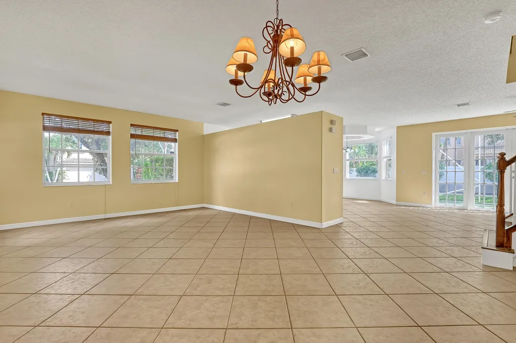 2465 Westmont Lane Royal Palm Beach FL 33411