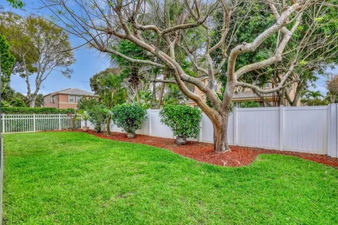 2465 Westmont Lane Royal Palm Beach FL 33411
