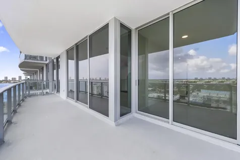 220 Lake Shore Drive Lake Park FL 33403