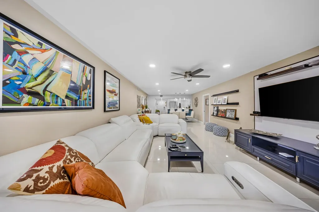 4261 W Palm Aire Drive Pompano Beach FL 33069