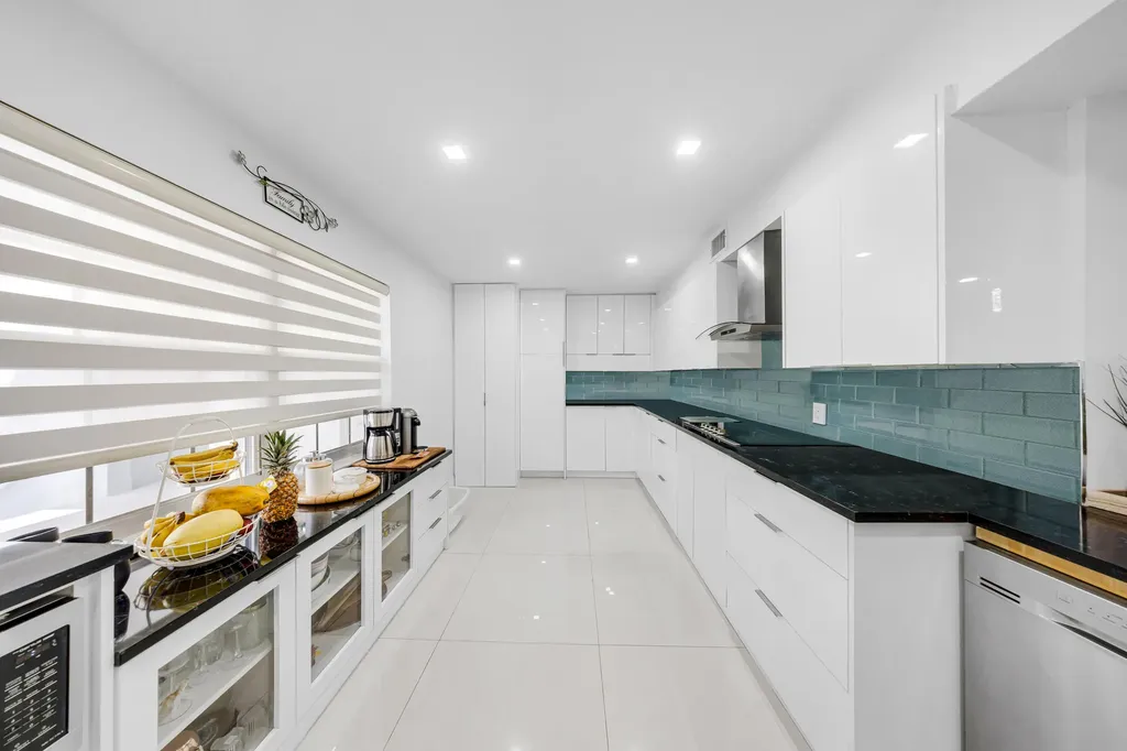 4261 W Palm Aire Drive Pompano Beach FL 33069
