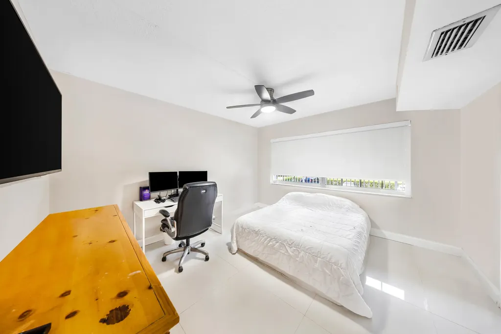 4261 W Palm Aire Drive Pompano Beach FL 33069