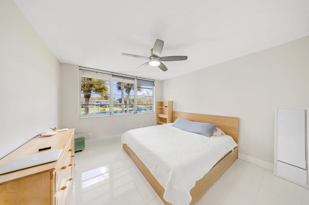 4261 W Palm Aire Drive Pompano Beach FL 33069