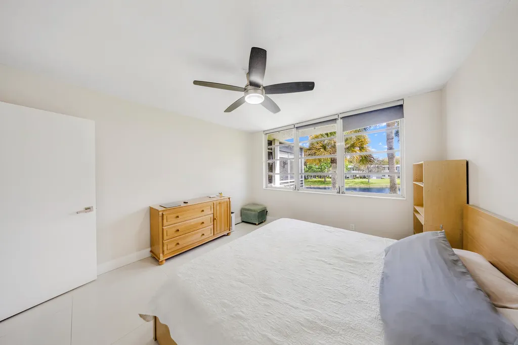 4261 W Palm Aire Drive Pompano Beach FL 33069