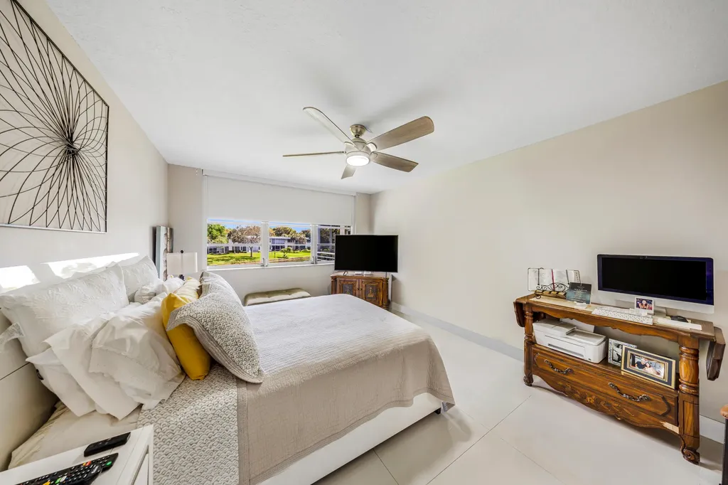 4261 W Palm Aire Drive Pompano Beach FL 33069