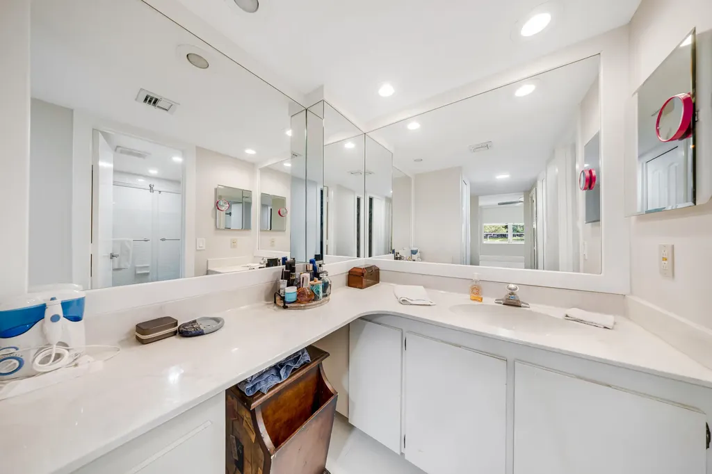 4261 W Palm Aire Drive Pompano Beach FL 33069