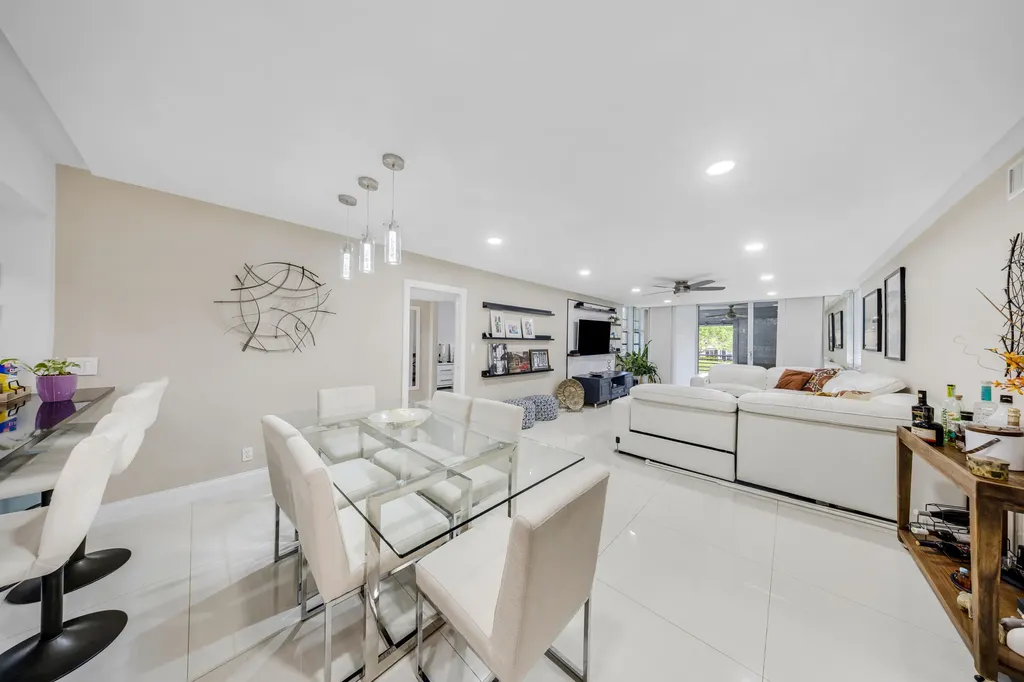 4261 W Palm Aire Drive Pompano Beach FL 33069