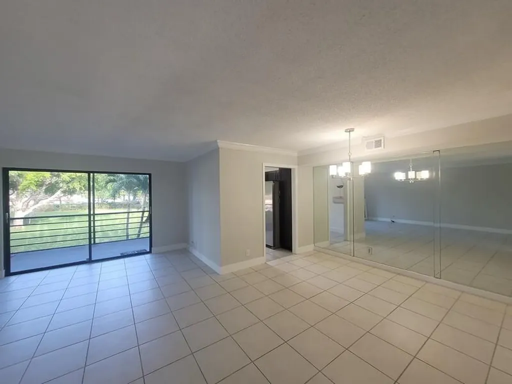 5917 Via Vermilya Lake Worth FL 33462