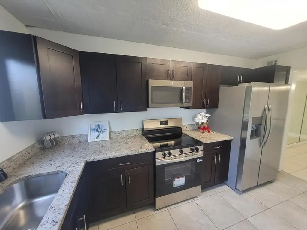 5917 Via Vermilya Lake Worth FL 33462