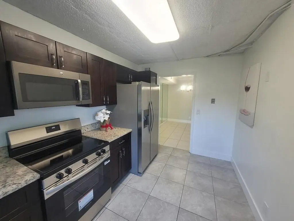 5917 Via Vermilya Lake Worth FL 33462