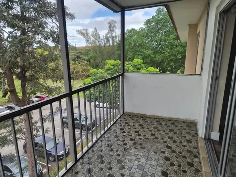 4166 Inverrary Drive Lauderhill FL 33319