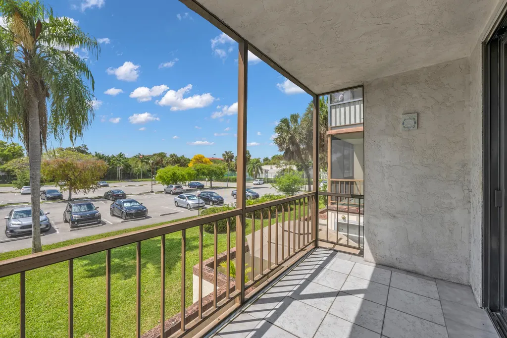 7100 NW 17th Street Plantation FL 33313