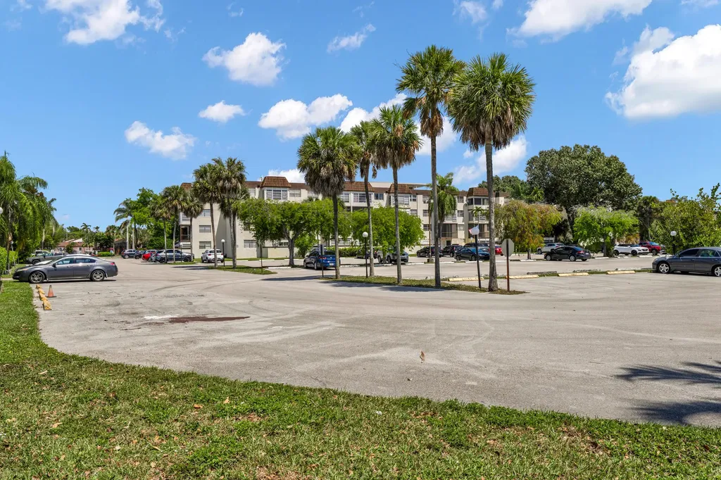 7100 NW 17th Street Plantation FL 33313