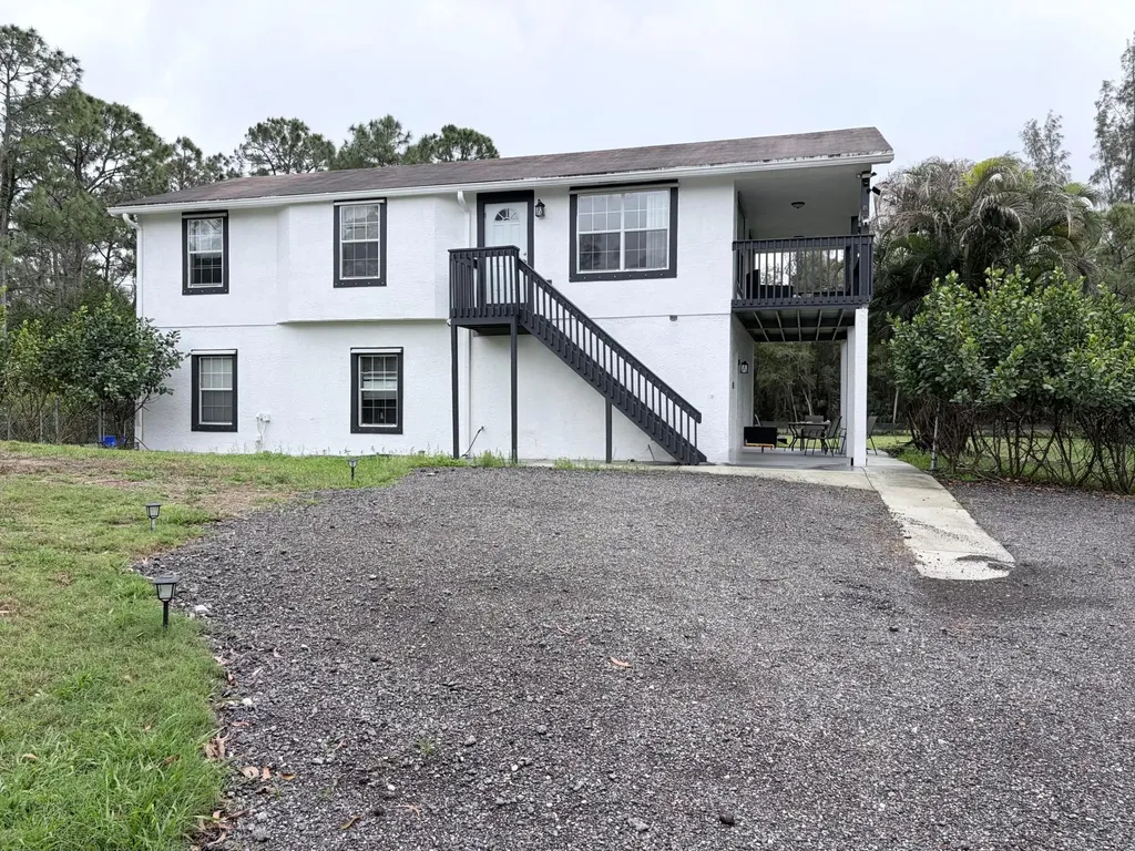 11128 N 59th Street Street N The Acreage FL 33411