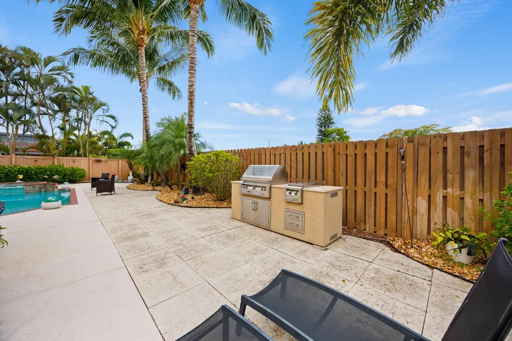 5597 Descartes Circle Boynton Beach FL 33472
