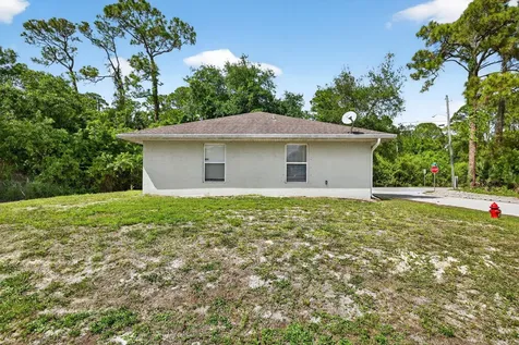 925 SW 11th Street Street SW Vero Beach FL 32962