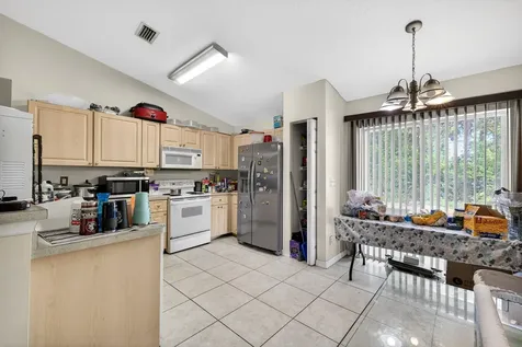 925 SW 11th Street Street SW Vero Beach FL 32962